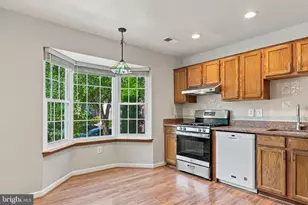 9659 Franklin Woods Pl, Lorton, VA 22079 - Photo 2