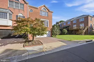 8143 Madrillon Ct, Vienna, VA 22182 - Photo 54