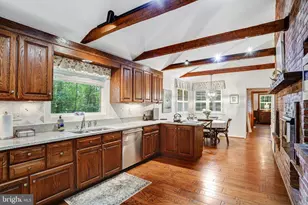 1075 Manning St, Great Falls, VA 22066 - Photo 22