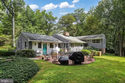 1075 Manning Street, Great Falls, VA 22066 - Photo 4