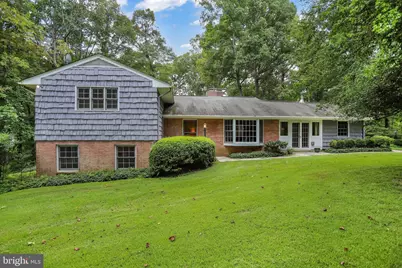 1075 Manning Street, Great Falls, VA 22066 - Photo 1