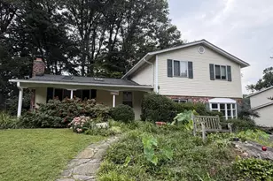 5238 Pommeroy Dr, Fairfax, VA 22032 - Photo 2