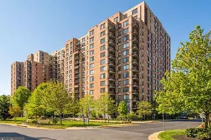 2451 Midtown Ave, Alexandria, VA 22303 - Photo 2