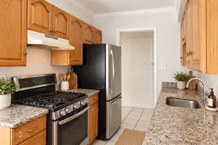 2300 Freetown Ct, Reston, VA 20191 - Photo 6