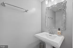 10421 Todman Landing, Burke, VA 22015 - Photo 12