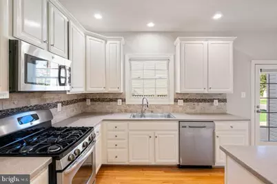 2038 Madrillon Road, Vienna, VA 22182 - Photo 8