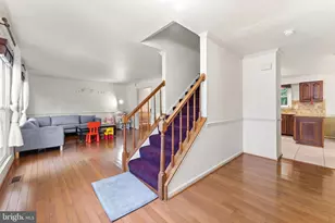 8000 Sandburg Ct, Dunn Loring, VA 22027 - Photo 4