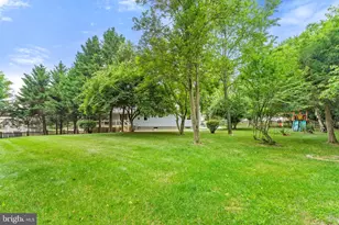 8000 Sandburg Ct, Dunn Loring, VA 22027 - Photo 16