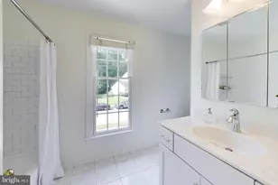 9425 Goldfield Ln, Burke, VA 22015 - Photo 40