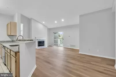 1701 Lake Shore Crest Drive #31, Reston, VA 20190 - Photo 6