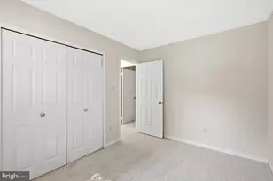 10851 Oak Green Ct, Burke, VA 22015 - Photo 26