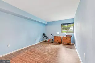 9715 Kings Crown Ct, Fairfax, VA 22031 - Photo 12