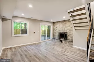 2246 White Cornus Ln, Reston, VA 20191 - Photo 18