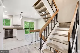 2246 White Cornus Ln, Reston, VA 20191 - Photo 8