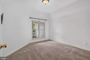 12160 Penderview Ln, Fairfax, VA 22033 - Photo 14