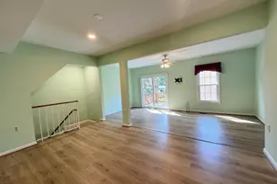 5406 New London Park Dr, Fairfax, VA 22032 - Photo 4