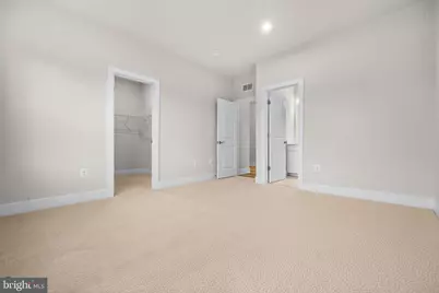 7505 Magarity Road, Falls Church, VA 22043 - Photo 38