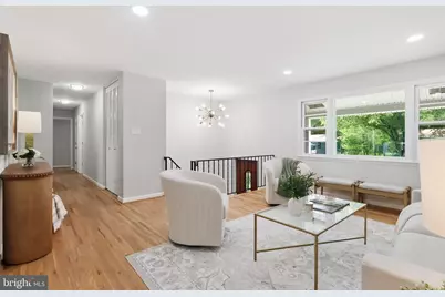 7113 Hadlow Court, Springfield, VA 22152 - Photo 6