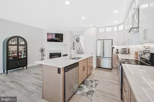 5185 Ballycastle Cir, Alexandria, VA 22315 - Photo 16
