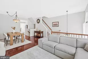 5185 Ballycastle Cir, Alexandria, VA 22315 - Photo 8