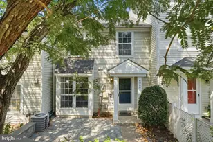 6008 Havener House Way, Centreville, VA 20120 - Photo 2