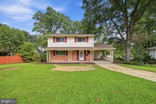 8608 Parliament Dr, Springfield, VA 22151 - Photo 2