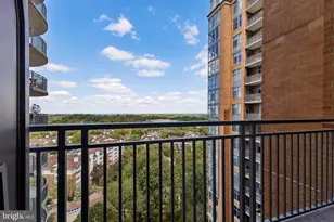 8220 Crestwood Heights Dr, McLean, VA 22102 - Photo 18
