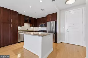 8220 Crestwood Heights Dr, McLean, VA 22102 - Photo 6