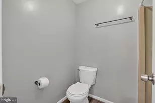 5851 Waterdale, Centreville, VA 20121 - Photo 28