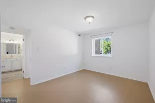 1657 Parkcrest Cir, Reston, VA 20190 - Photo 20