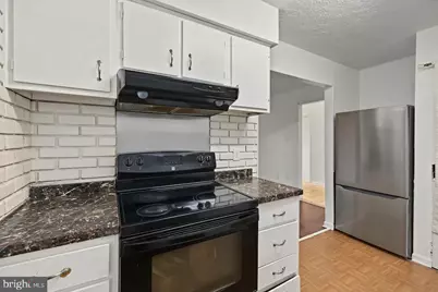 3743 Persimmon Circle, Fairfax, VA 22031 - Photo 6