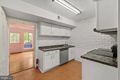 3743 Persimmon Circle, Fairfax, VA 22031 - Photo 8