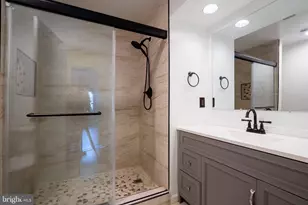 12887 Grays Pointe Rd, Fairfax, VA 22033 - Photo 18