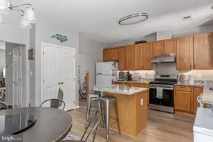 9626 Eaton Woods Pl, Lorton, VA 22079 - Photo 18