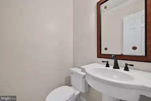 4400 Cheatham Ct, Alexandria, VA 22310 - Photo 14