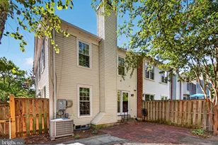 4400 Cheatham Ct, Alexandria, VA 22310 - Photo 32