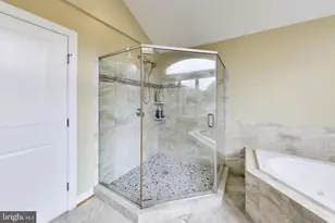 7126 Wayne Dr, Annandale, VA 22003 - Photo 16