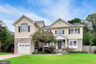 7126 Wayne Dr, Annandale, VA 22003 - Photo 1