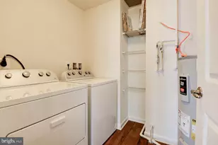 13776 Earhart Cir, Herndon, VA 20171 - Photo 46