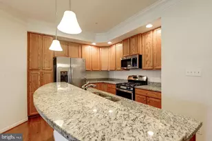 13776 Earhart Cir, Herndon, VA 20171 - Photo 14