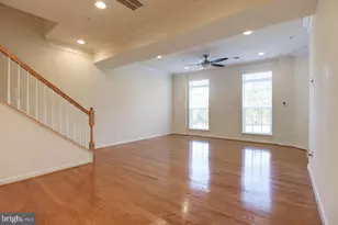 13776 Earhart Cir, Herndon, VA 20171 - Photo 8