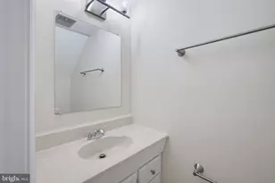 13447 Elevation Ln, Herndon, VA 20171 - Photo 32