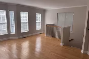 8126 Harper Valley Ln, Falls Church, VA 22042 - Photo 4