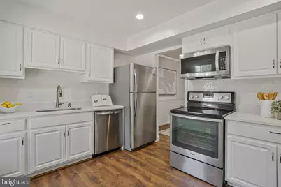 7821 Groveland Square, Springfield, VA 22153 - Photo 6