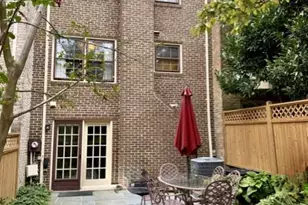 9291 Bailey Ln, Fairfax, VA 22031 - Photo 2