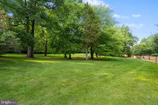 9291 Bailey Ln, Fairfax, VA 22031 - Photo 6