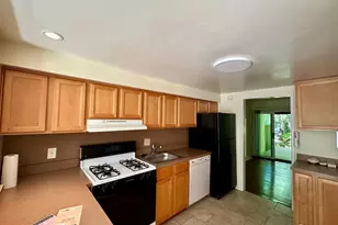 2366 Soft Wind Ct, Reston, VA 20191 - Photo 4