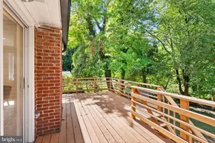 7028 Bradley Cir, Annandale, VA 22003 - Photo 58