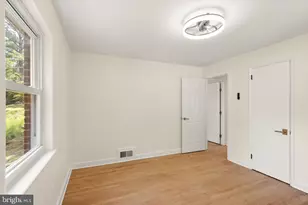 7028 Bradley Cir, Annandale, VA 22003 - Photo 32