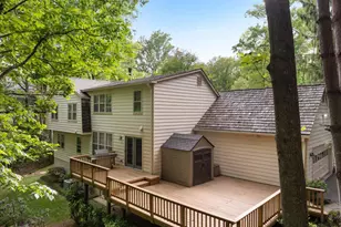 11404 Octagon Ct, Fairfax, VA 22030 - Photo 10